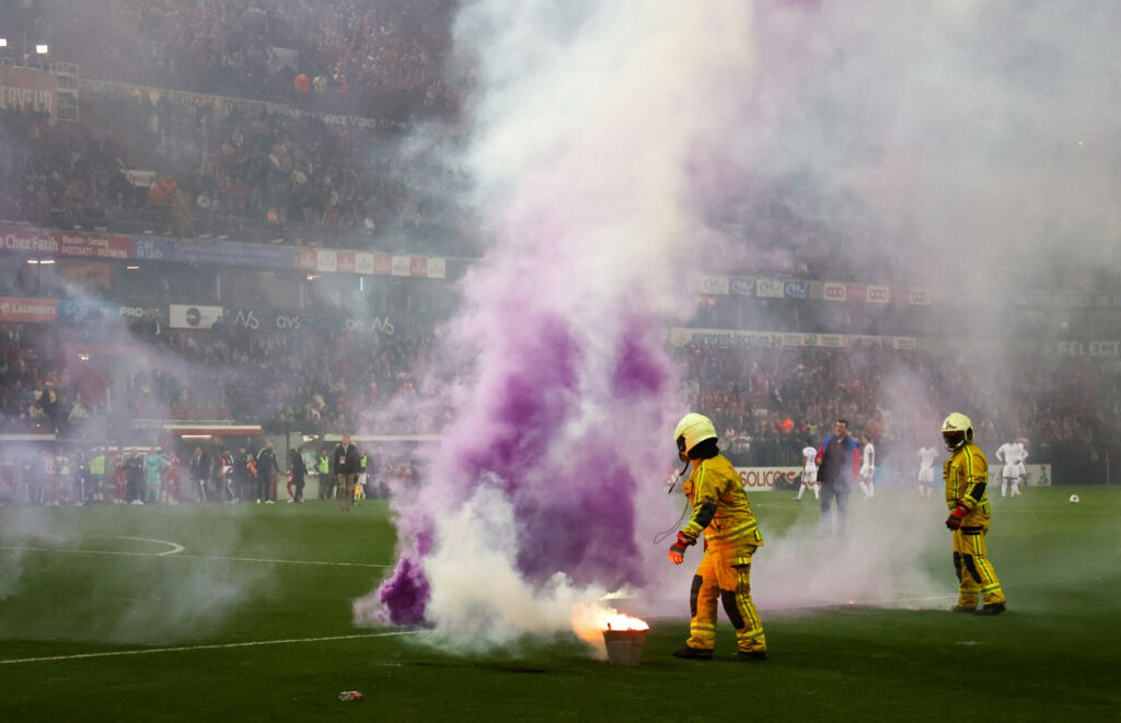 Anderlecht sacks Mazzù after Standard match ends in chaos