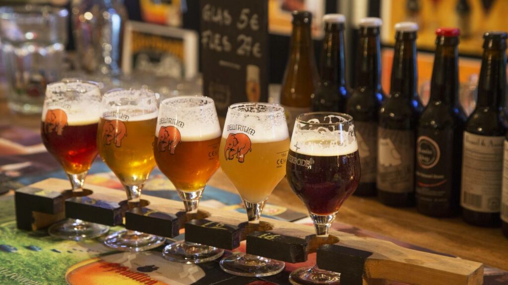 Bar goers in Belgium asked to stop stealing beer glasses