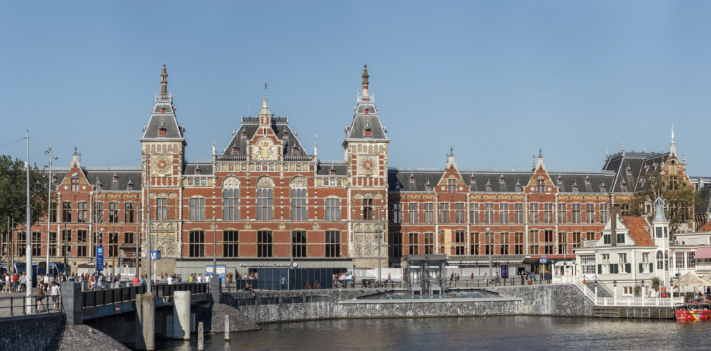Netherlands: Two injured in shooting in Amsterdam Central Station