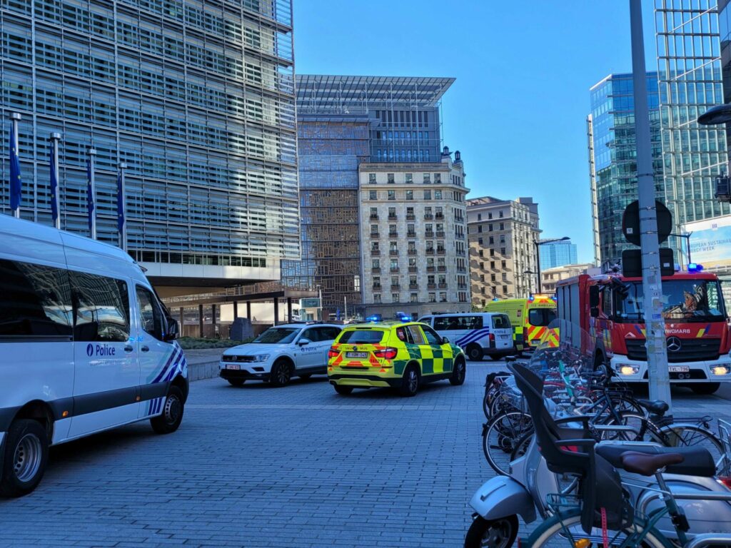 Powder Envelope Delivered To EU Commission Was False Alarm