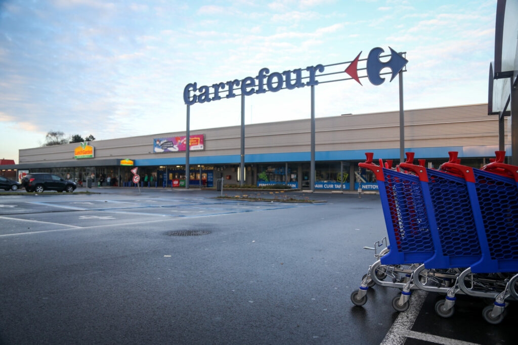 Carrefour to adopt new 'discount' business plan