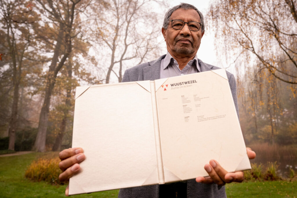 After 60 years, Belgium hands over birth certificate to mixed-race Métis person