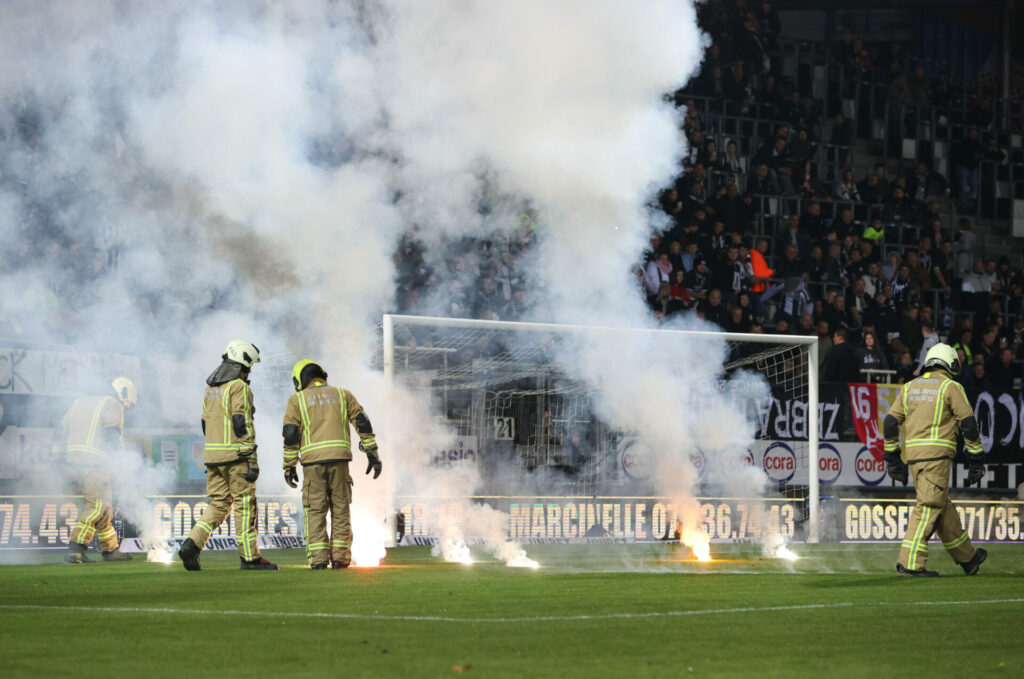 Charleroi to face €50,000 fine after match abandoned against Mechelen