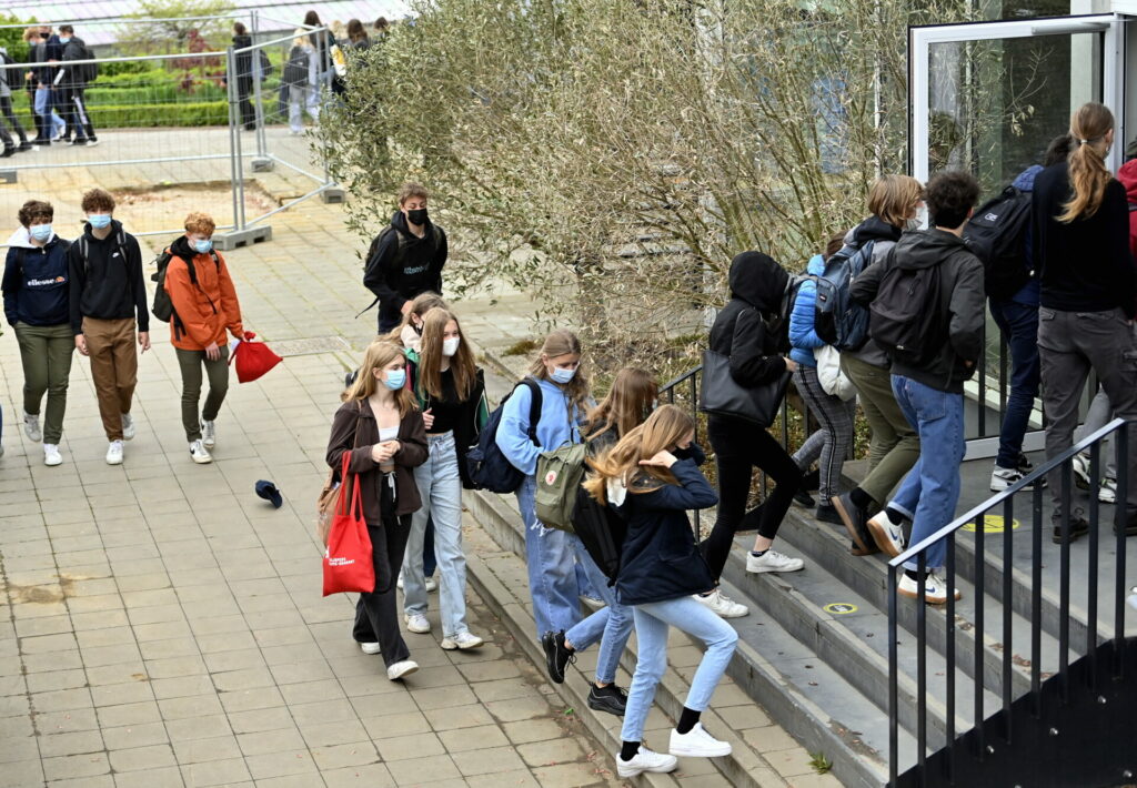 Freeze tuition fees in secondary school for 2023, says Flemish pupils organisation
