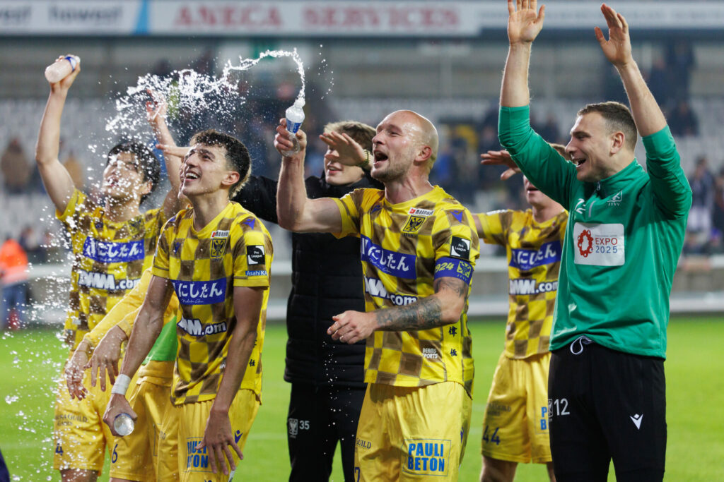 Anderlecht's head coach Brian Riemer celebrates during a soccer