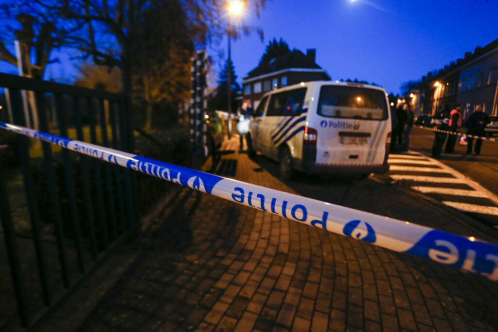 Man found dead in car in Brussels, murder investigation started