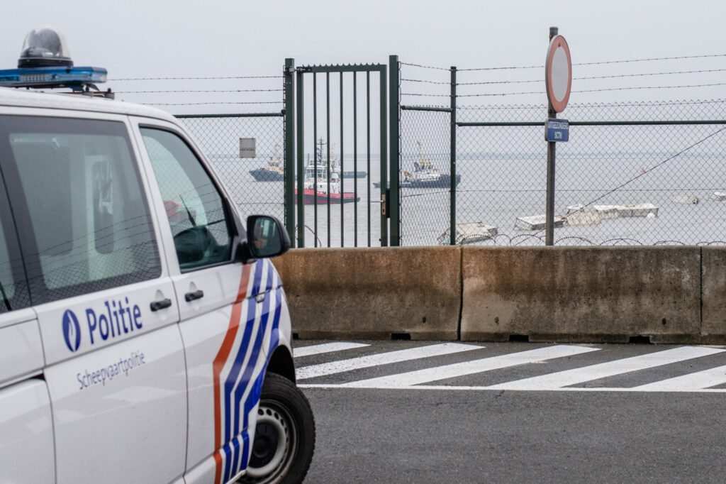 Container ship unable to dock in Antwerp after bomb threat