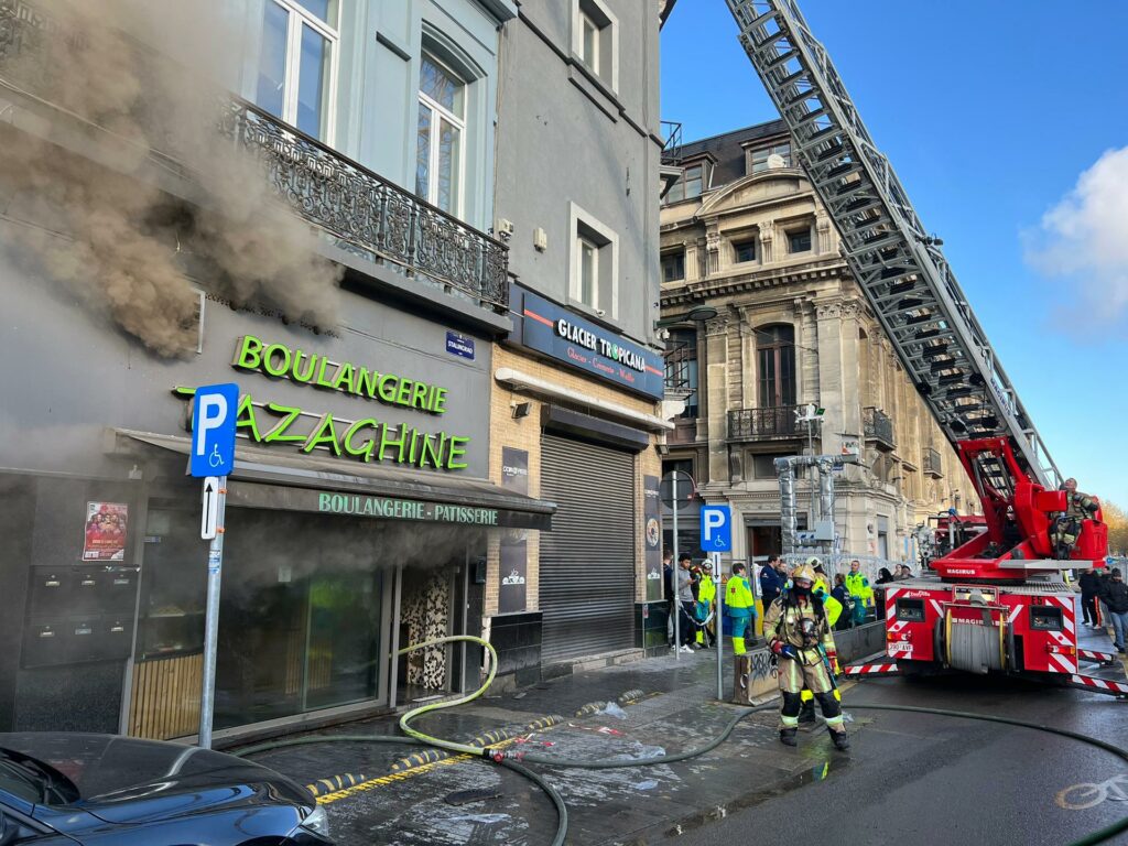 Fire breaks out in bakery near Gare du Midi
