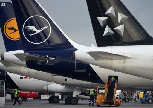 German government turns down bonuses for Lufthansa executives