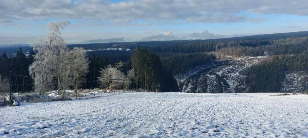 Ovifat ski resort opens thanks to snow cannons