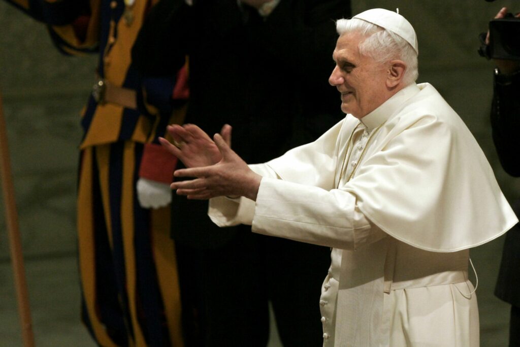Pope Benedict XVI 'gravely ill', according to the Vatican