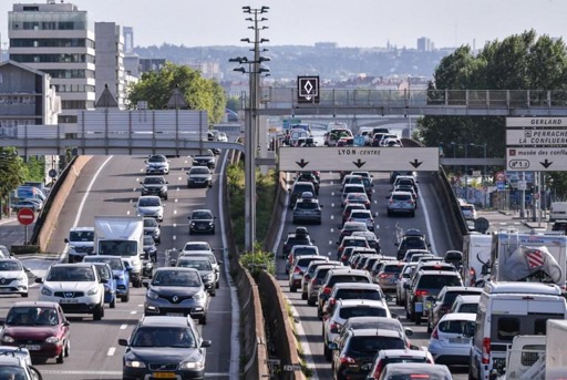 France introduces €100 carpooling bonus in 2023