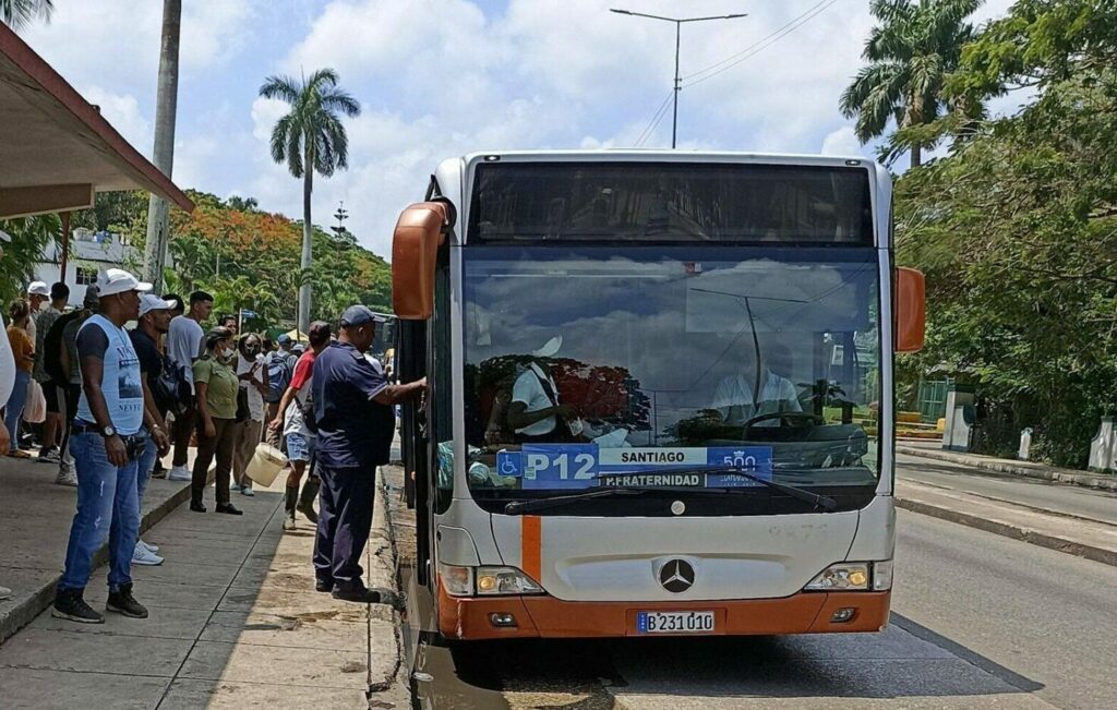STIB buses roll in tropical Havana