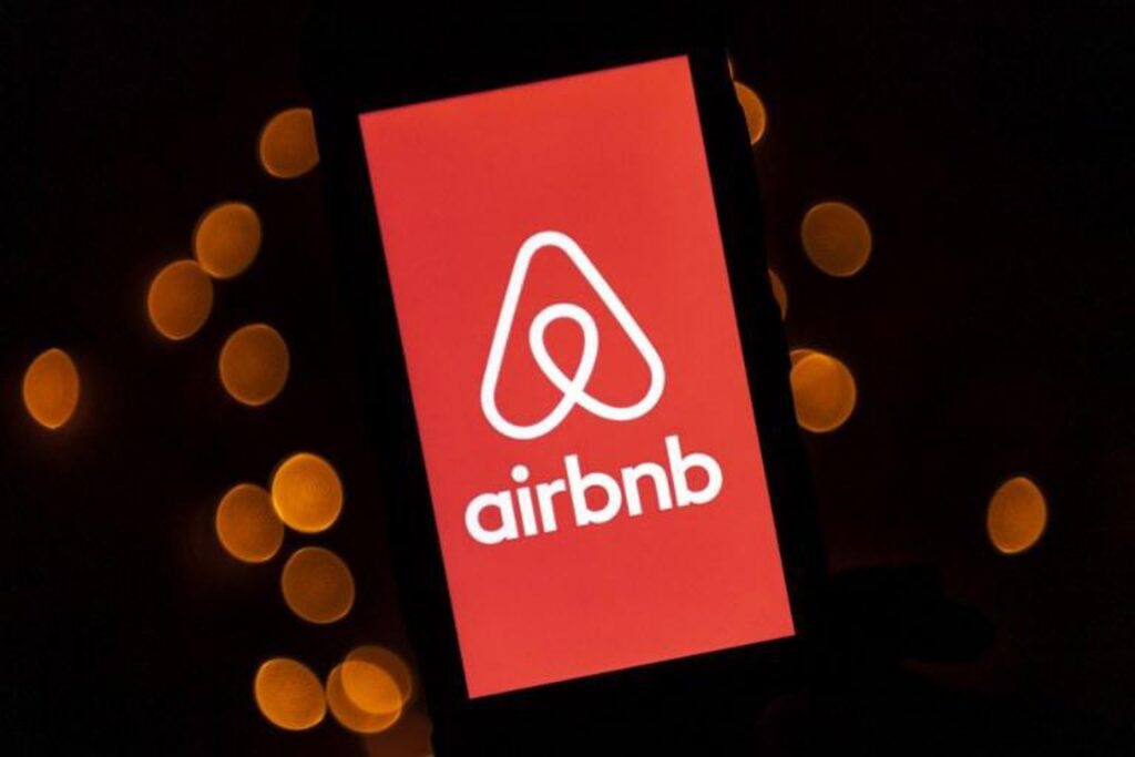 Airbnb chalked up net earnings of $319 million in 2022
