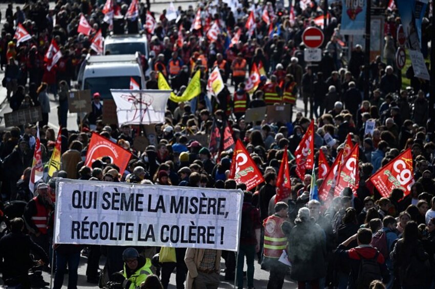 France pension reform protests: Hundreds of arrests, traffic blocked in Paris