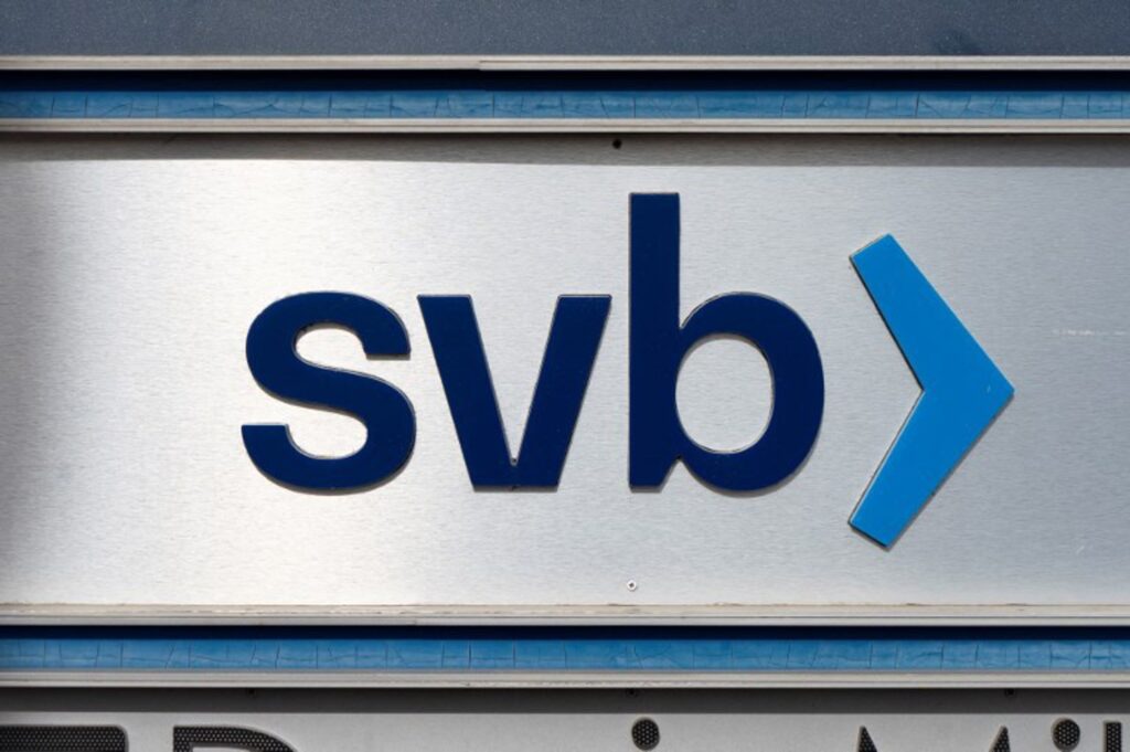 CEO of SVB successor bank urges customers to come back