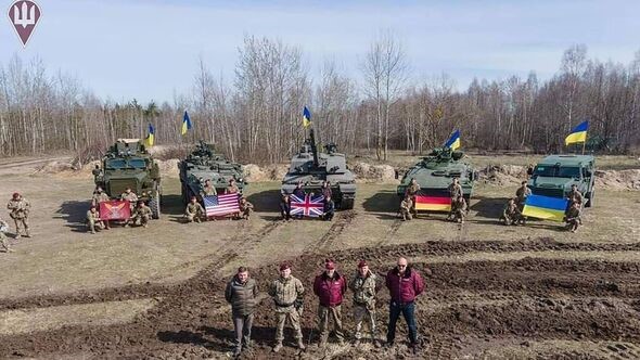 British Challenger tanks arrive in Ukraine