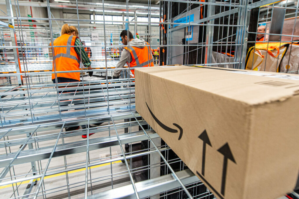 Amazon starts selling second-hand items in Belgium