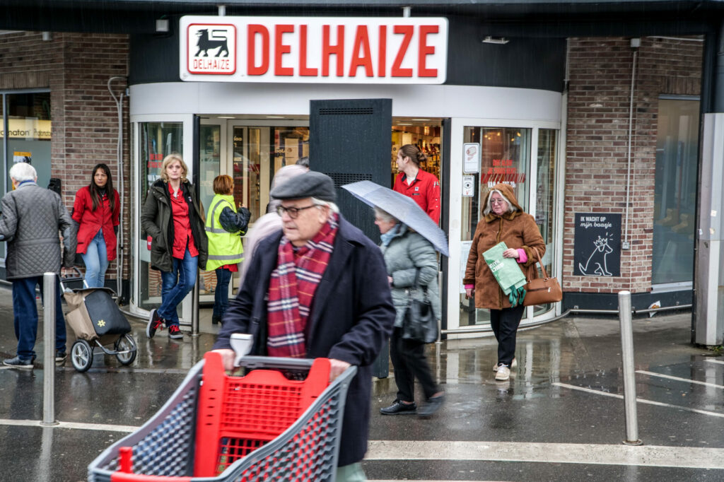 72 Delhaize shops remain closed on Monday