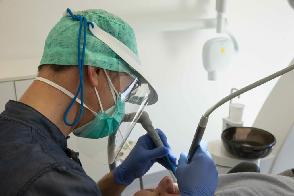 Half of Belgians avoid the dentist due to high costs