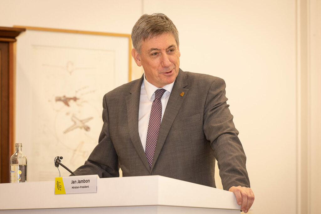 Flemish Minister-President defends nitrogen policy
