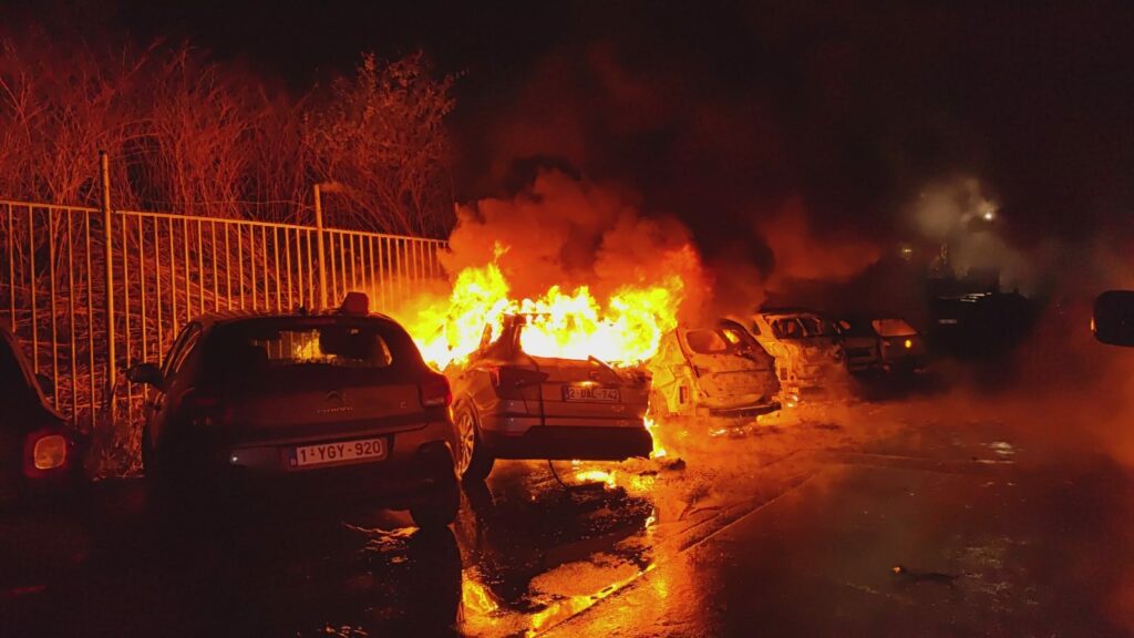 Several cars catch fire in Anderlecht