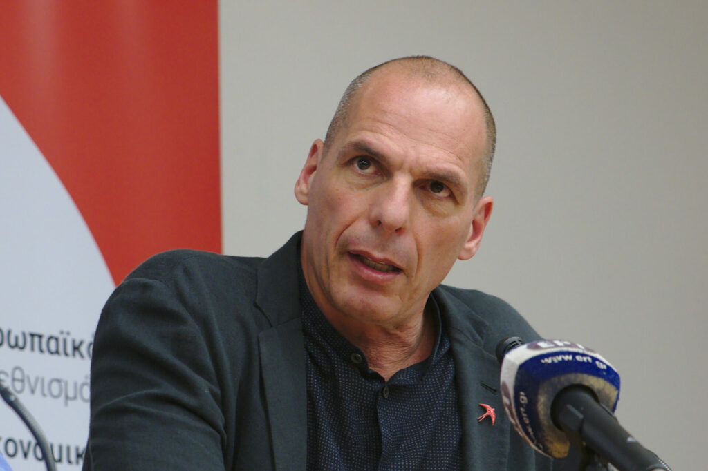 Yanis Varoufakis in hospital after attack by 'thugs' in Athens