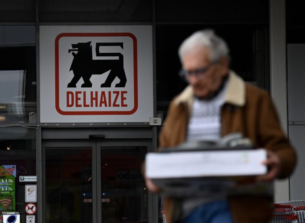 Fewer than ten Delhaize shops remain closed