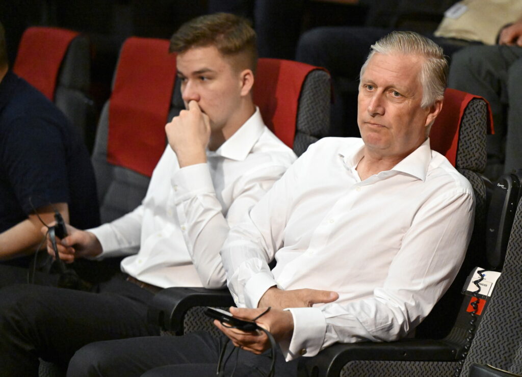 King Philippe broke three ribs while kitesurfing in Spain