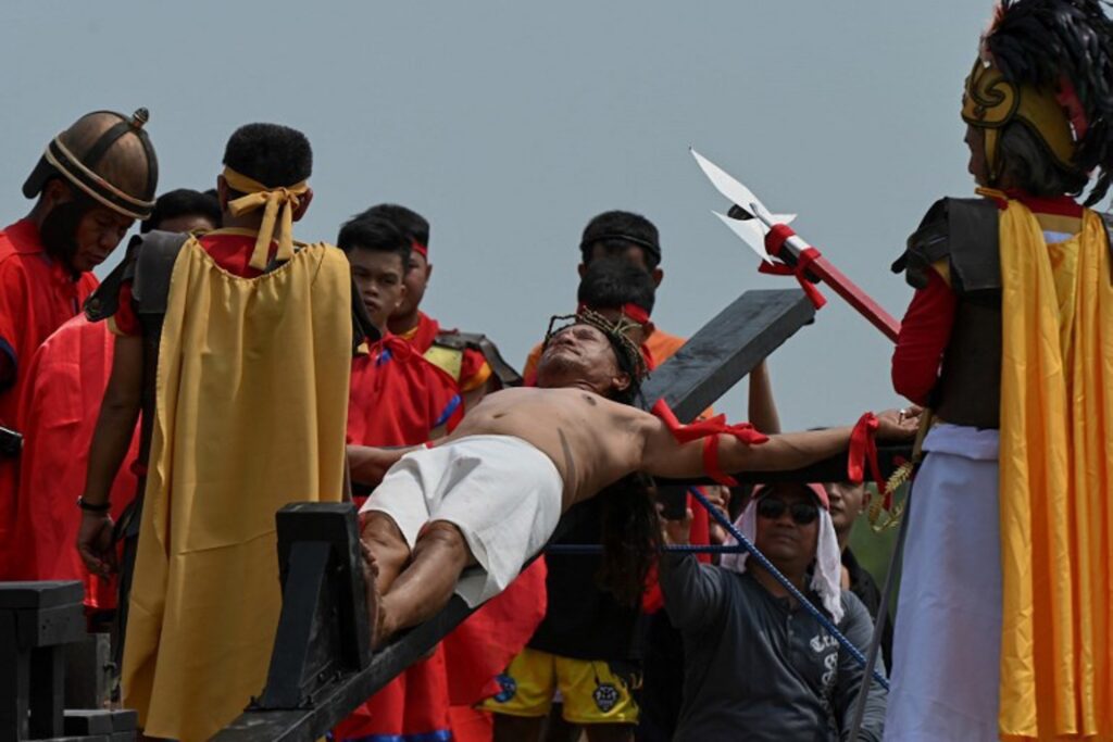 Bloody Easter tradition returns to the Philippines after Covid-19