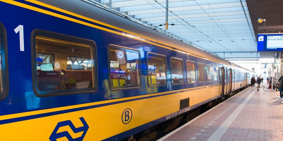 Dutch railway utility begins trial runs with new train on Brussels-Amsterdam line