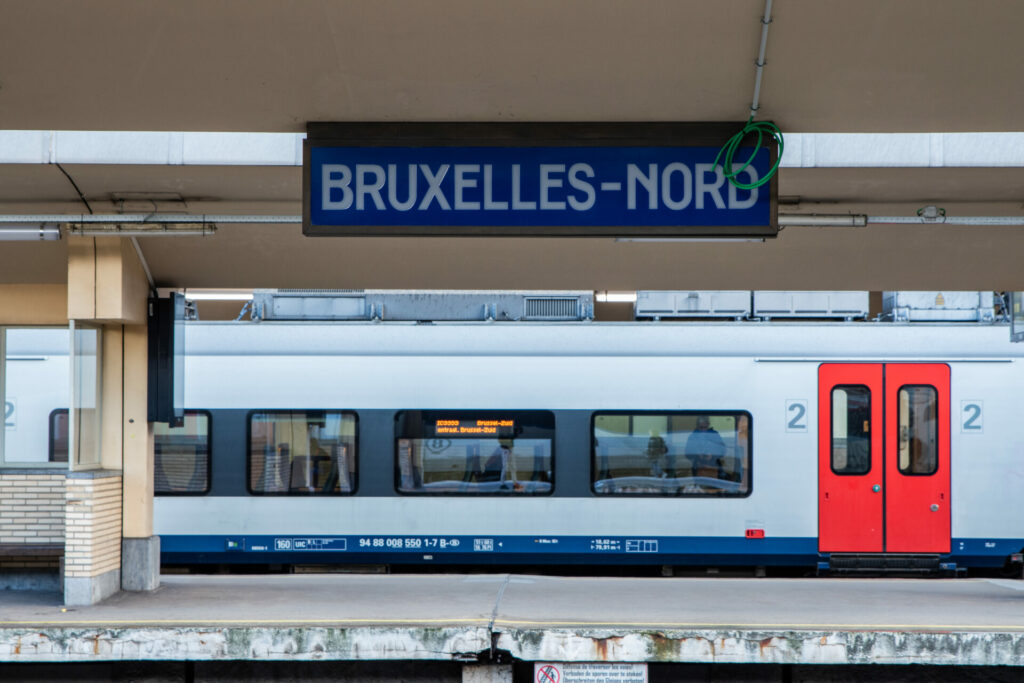 train-traffic-heavily-disrupted-due-to-overhead-line-damage