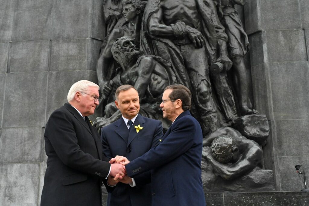 Three presidents commemorate 80th anniversary of uprising in Warsaw ghetto