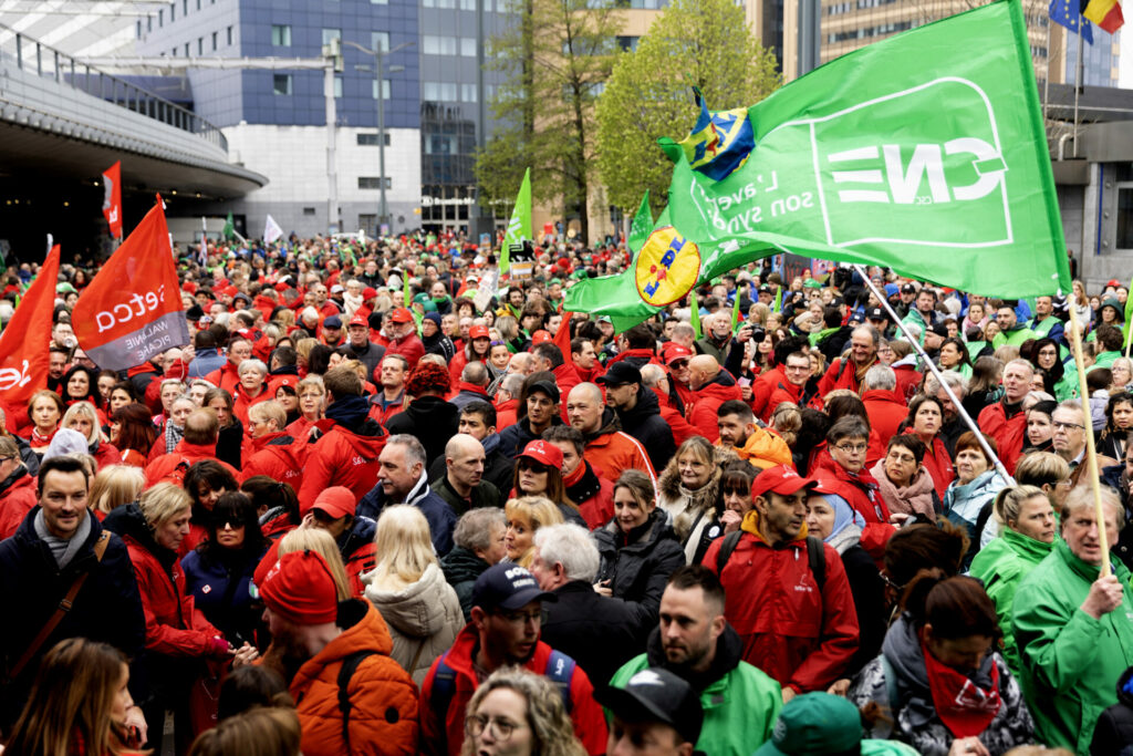 In pictures: 2,500 people demonstrate against 'social dumping' in Brussels