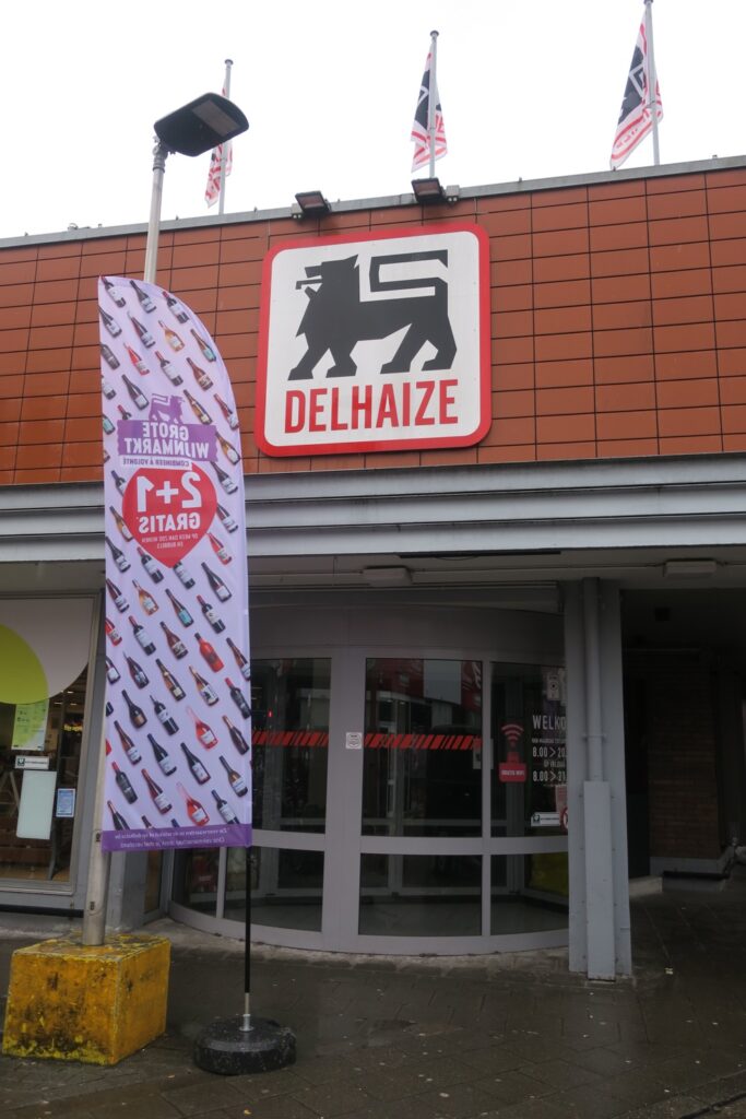 73 Delhaize supermarkets closed throughout the country