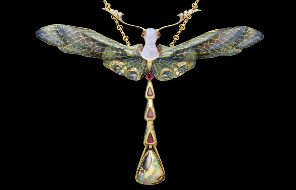 Promoted ART NOUVEAU. Unique objects with a tale to tell