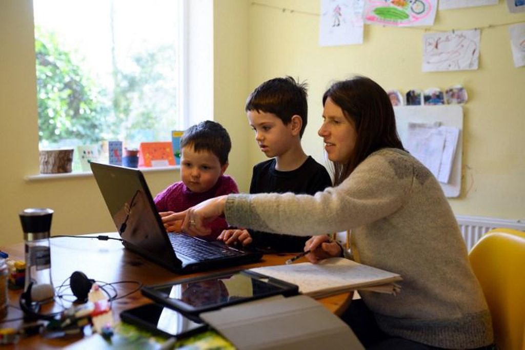 EU launches toolkit to improve children's online safety