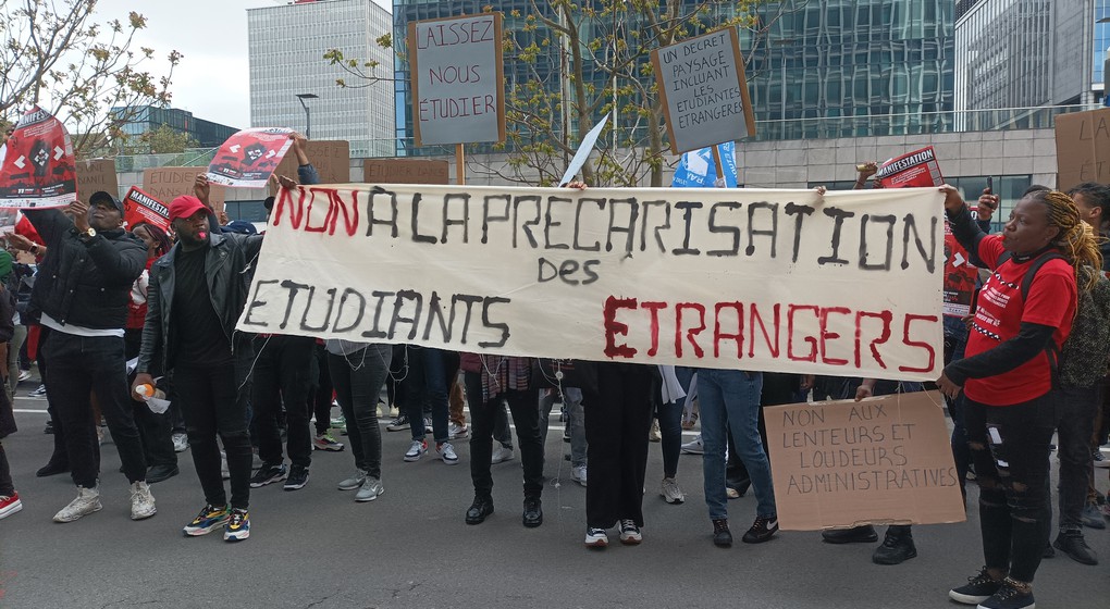 Demonstrators oppose higher income requirements for guarantors of foreign students