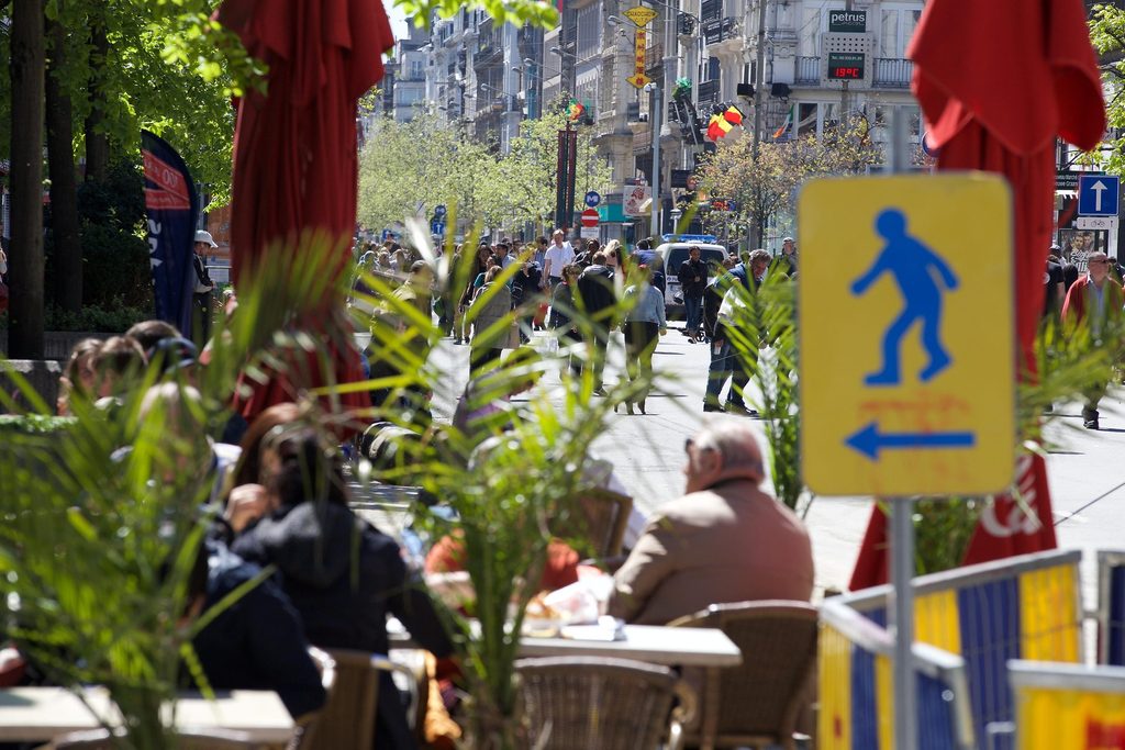 Belgians mostly get around on foot and by car, bicycle continues to rise