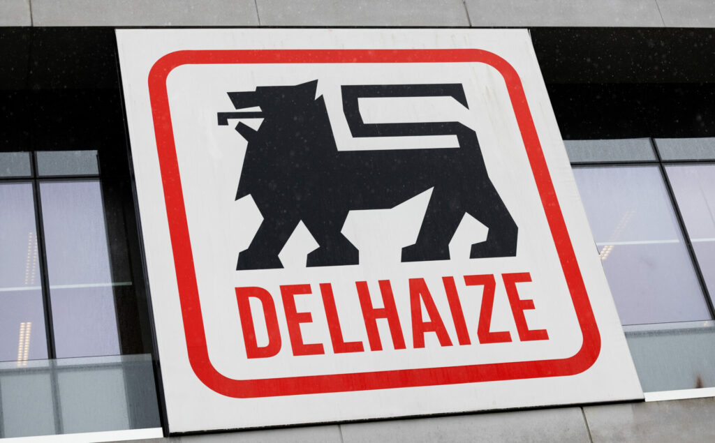 Fifteen Delhaizes closed in Brussels as labour dispute continues