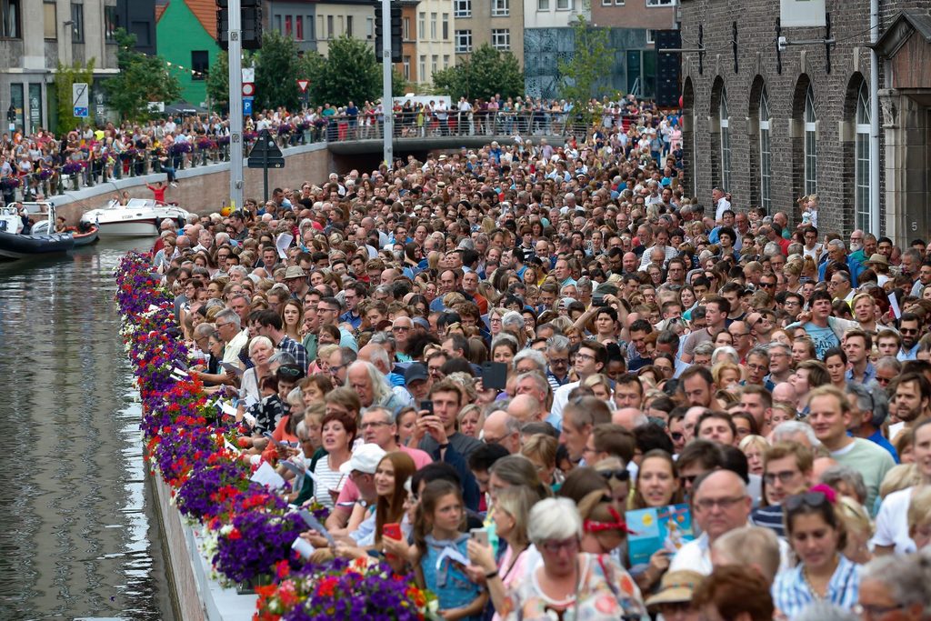 Three squares closed due to crowds at Gentse Feesten