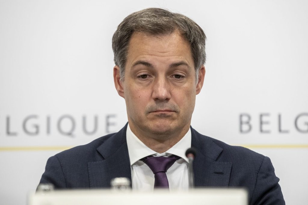 Public service unions issue ultimatum to Prime Minister