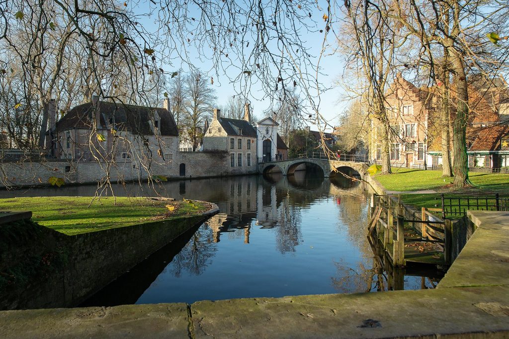 Bruges excavators discover 14th century lead coffin