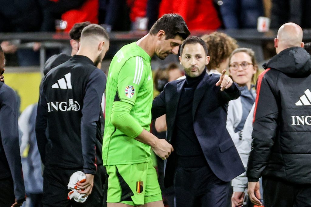Belgian FA hoping to calm tensions between Courtois and coach Tedesco