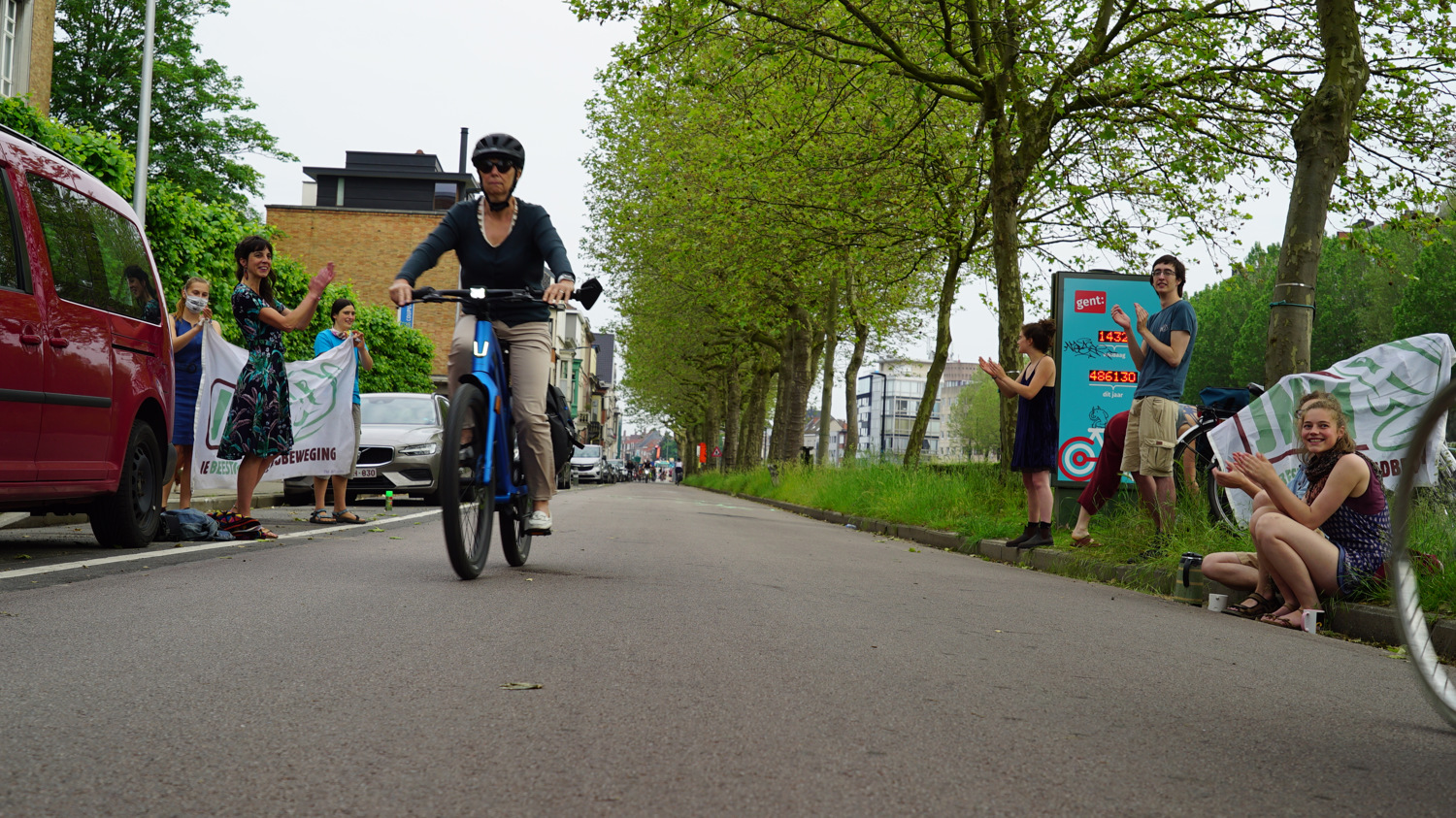 Cyclists applauded across Belgium on the eve of World Bike Day