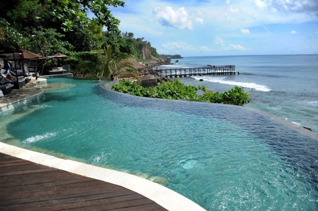 Senior EU official found to own undisclosed luxury hotel in Bali