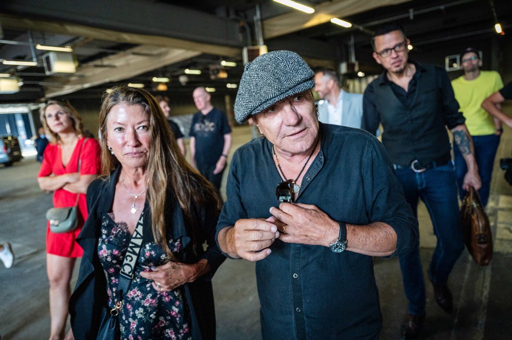 AC/DC singer in Namur to unveil new statue in his honour
