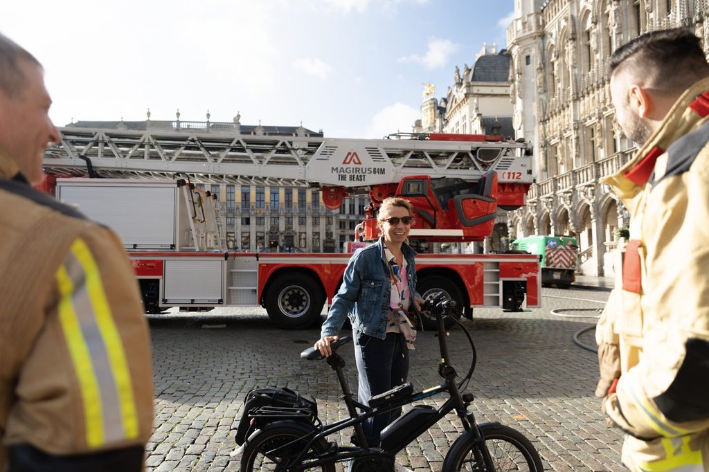 Brussels fire brigade present tallest ladder truck in Europe