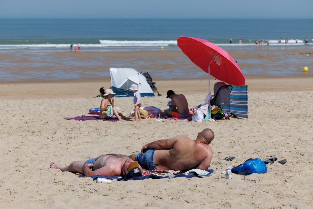 Almost 700,000 tourist bookings on Belgian coast over long weekend