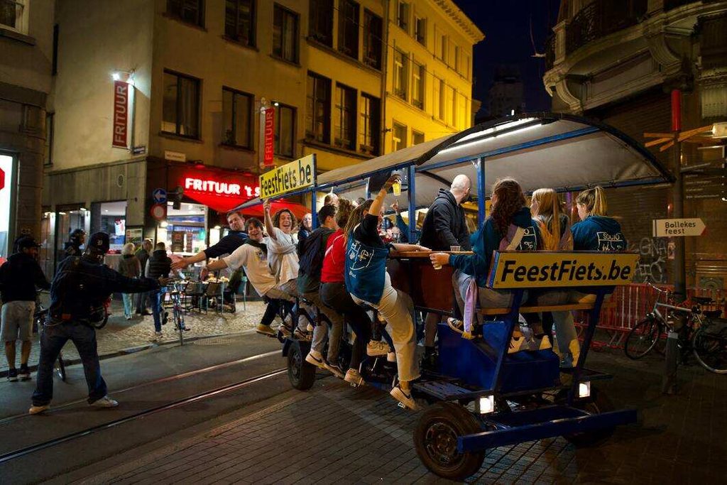 Ghent considers following Amsterdam with beer-bike ban